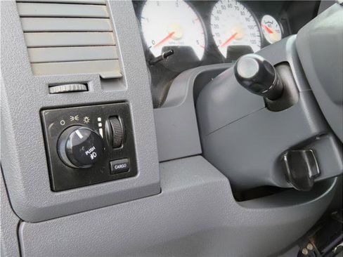 Used 2007 Dodge Ram 2500 Truck SLT image 10