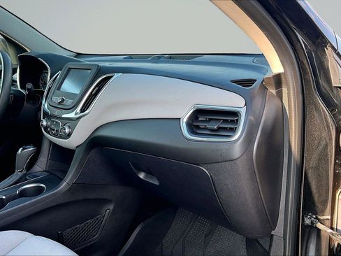 Used 2018 Chevrolet Equinox LS FWD image 17