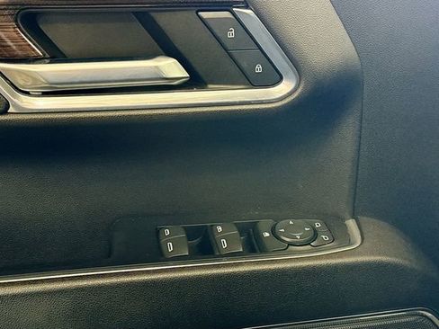 Used 2023 Chevrolet Silverado 1500 LT Trail Boss w/ Convenience Package II image 18