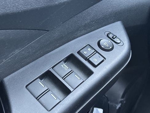 Used 2016 Honda CR-V SE image 25