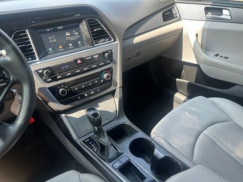 Used 2016 Hyundai Sonata SE FWD image 24