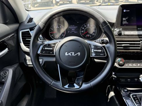 Used 2022 Kia Seltos EX AWD/4WD image 19
