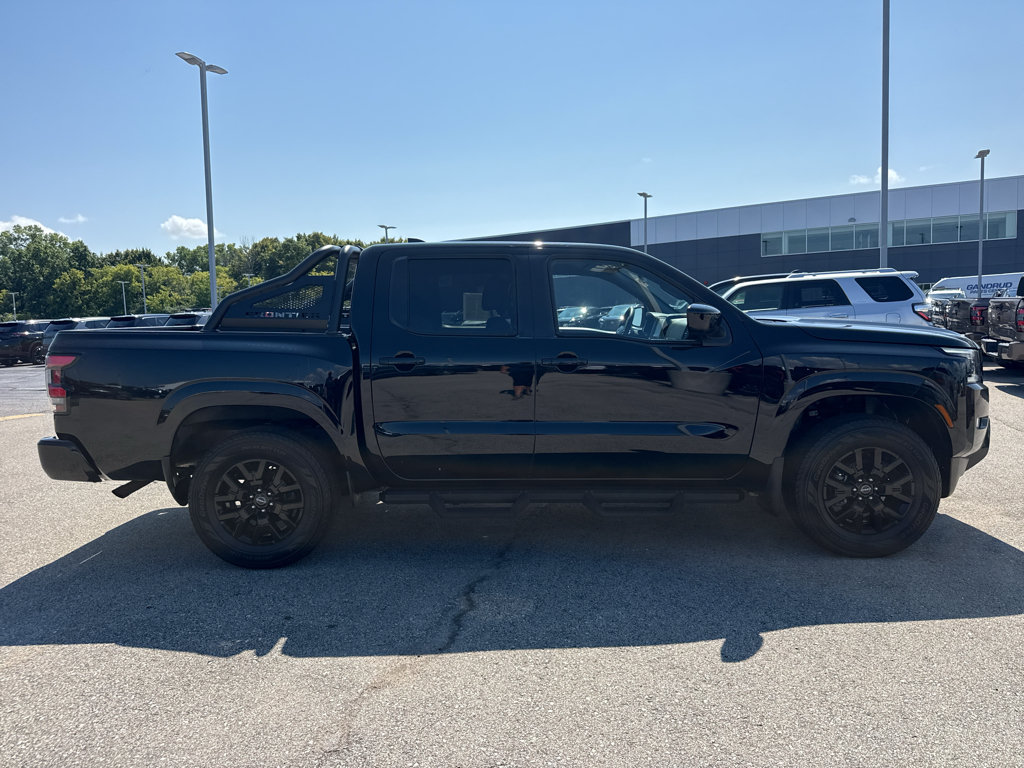 Certified 2023 Nissan Frontier SV w/ Midnight Edition Package AWD/4WD image 4