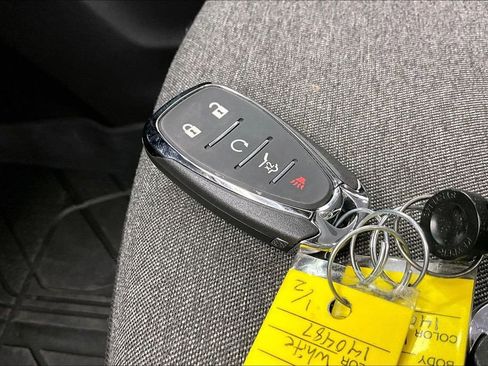 Used 2024 Chevrolet Equinox LT image 11