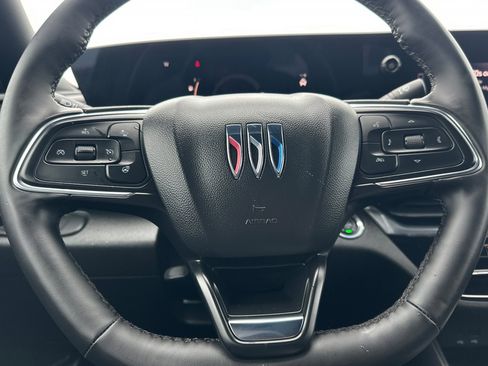 Used 2024 Buick Envista Avenir image 21
