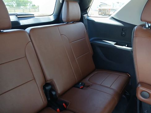 Used 2020 Chevrolet Traverse High Country AWD/4WD image 91