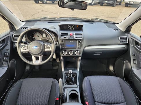 Used 2018 Subaru Forester 2.5i AWD/4WD image 4