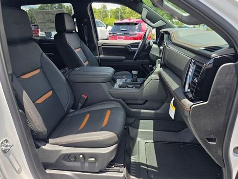 Used 2026 GMC Sierra 1500 AT4 w/ AT4 Premium Package AWD/4WD image 18