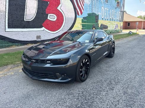 Used 2015 Chevrolet Camaro SS RWD image 45