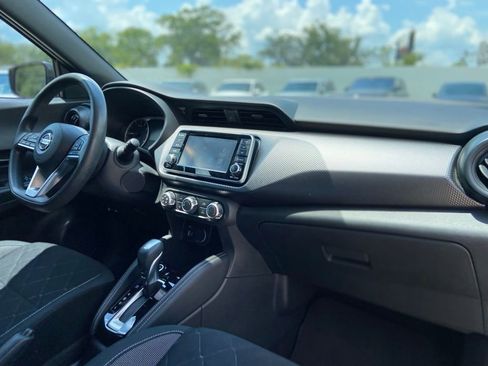 Used 2019 Nissan Kicks S w/ Exterior Package FWD image 17