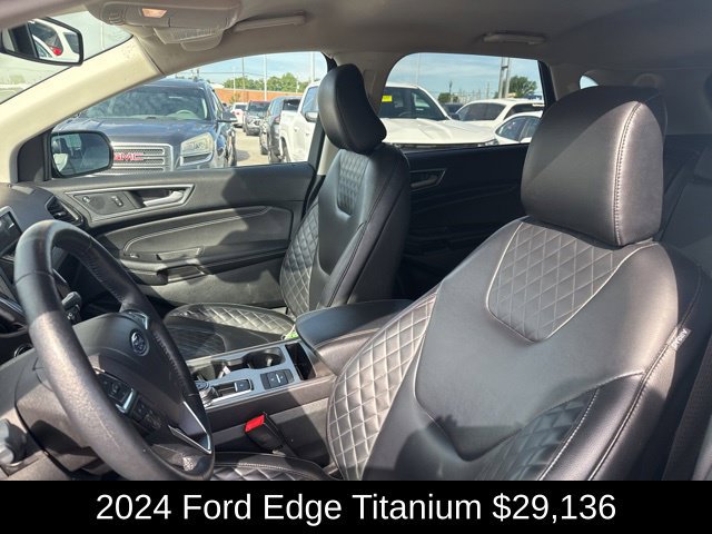 Used 2024 Ford Edge Titanium AWD/4WD image 12
