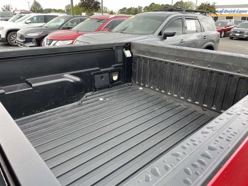 Used 2023 Toyota Tacoma TRD Off-Road image 11