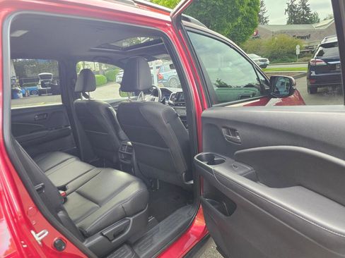 Used 2023 Honda Passport EX-L image 14