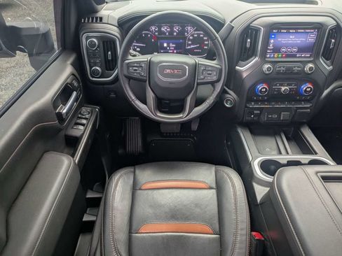 Used 2022 GMC Sierra 2500 AT4 w/ AT4 Preferred Package AWD/4WD image 16