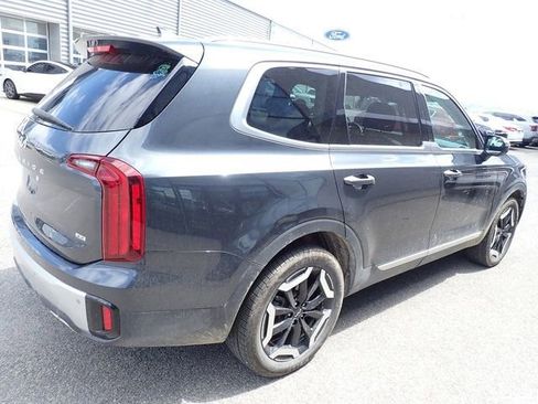 Used 2024 Kia Telluride S image 4