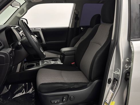 Used 2017 Toyota 4Runner SR5 image 12