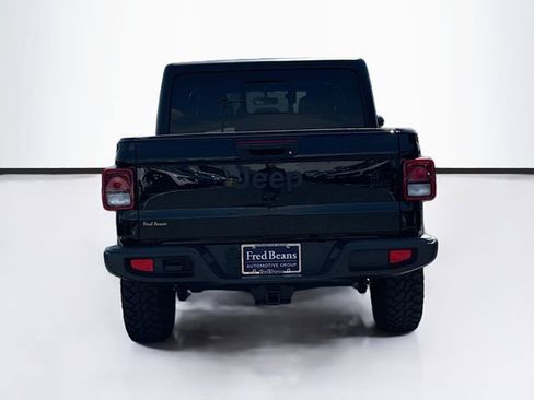 Used 2022 Jeep Gladiator Sport AWD/4WD image 7