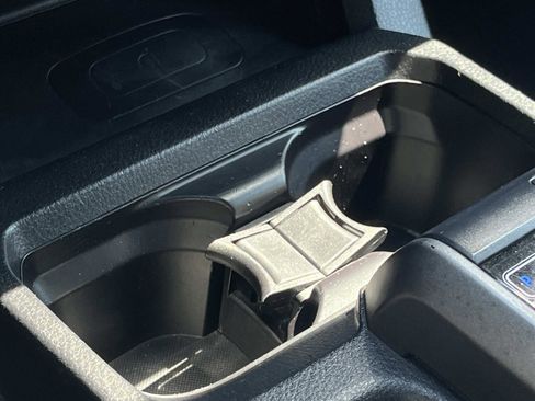 Used 2018 Toyota Tacoma TRD Off-Road AWD/4WD image 36