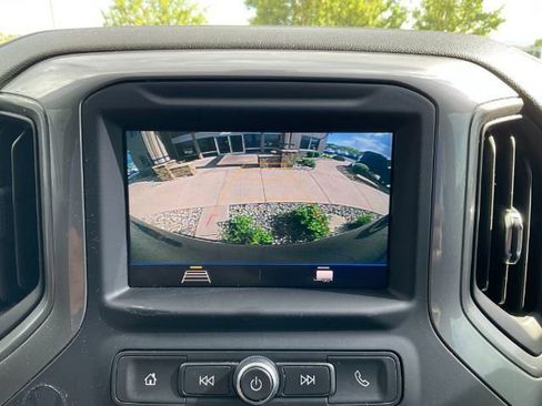 Used 2021 Chevrolet Silverado 1500 Custom Trail Boss AWD/4WD image 26