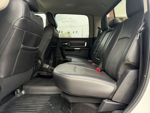 Used 2016 RAM 1500 Laramie w/ Convenience Group AWD/4WD image 30