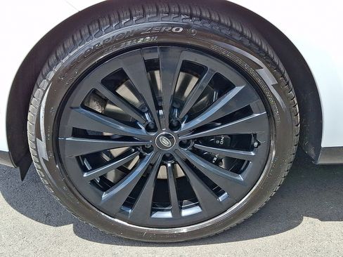 Certified 2023 Land Rover Range Rover Autobiography AWD/4WD image 9