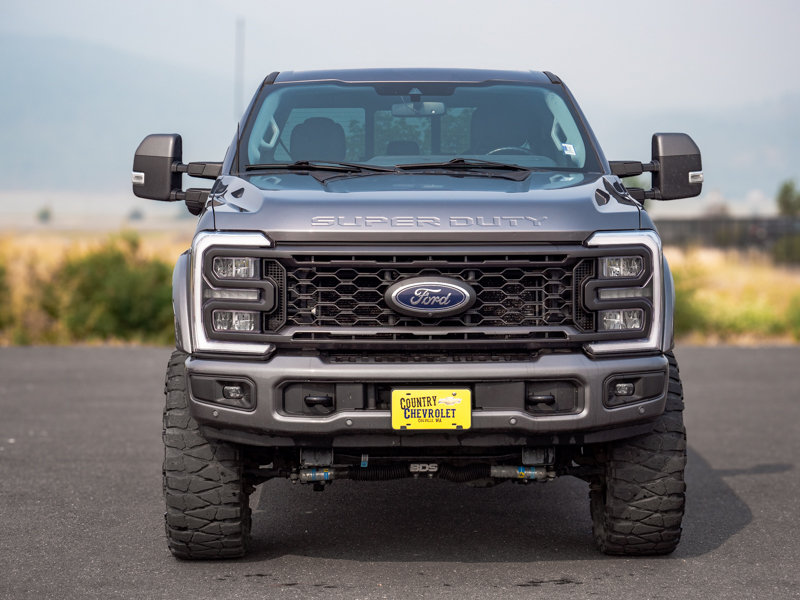 Used 2023 Ford F250 Lariat w/ Lariat Ultimate Package AWD/4WD image 2