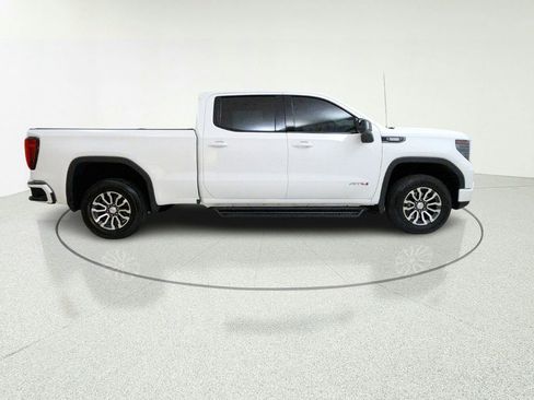 Used 2023 GMC Sierra 1500 AT4 AWD/4WD image 7