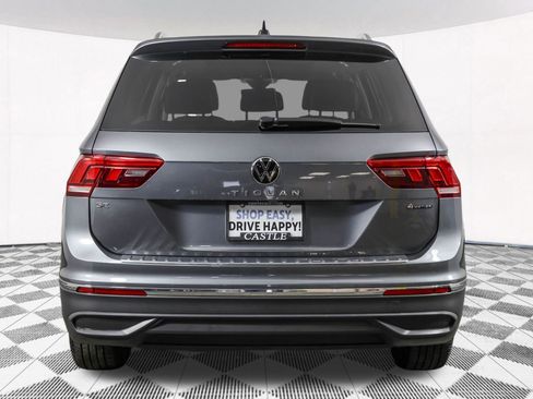 Used 2022 Volkswagen Tiguan SE AWD/4WD image 18