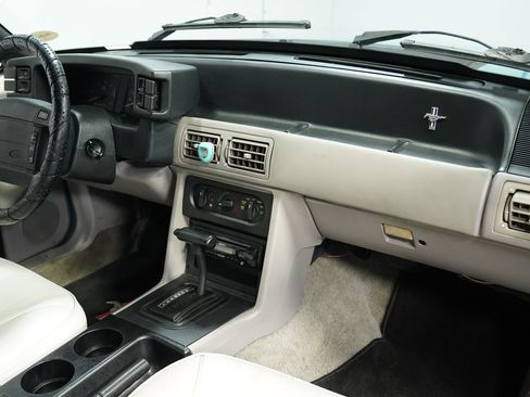 Used 1992 Ford Mustang LX image 39