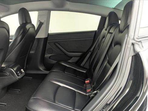 Used 2022 Tesla Model 3 Performance image 16