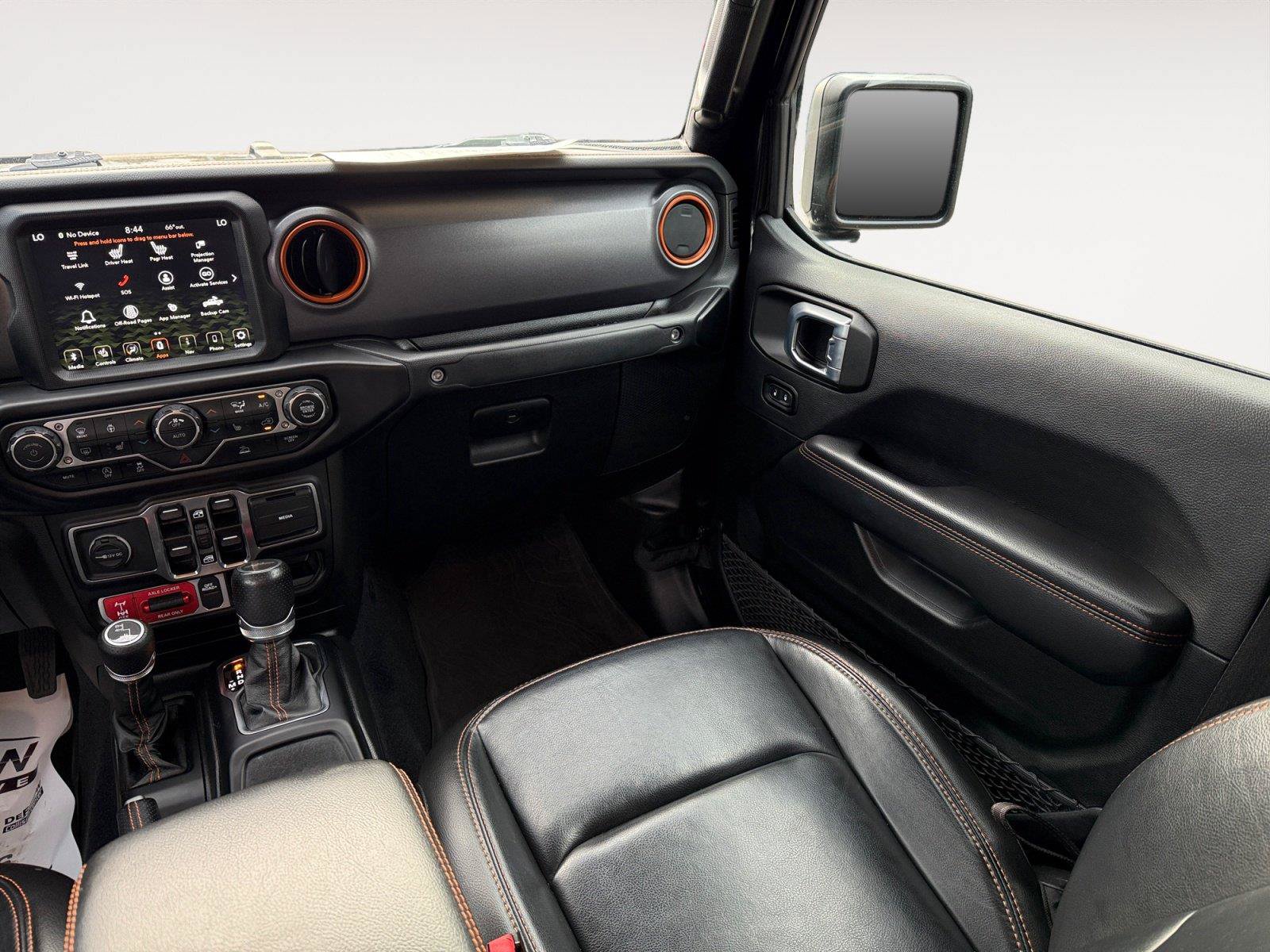 Used 2022 Jeep Gladiator Mojave w/ Dual Top Group AWD/4WD image 12