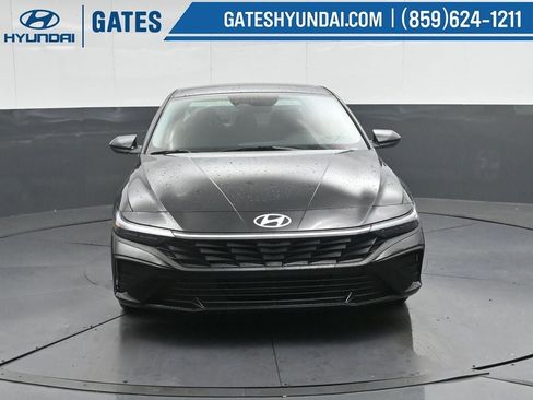 New 2026 Hyundai Elantra SE image 5