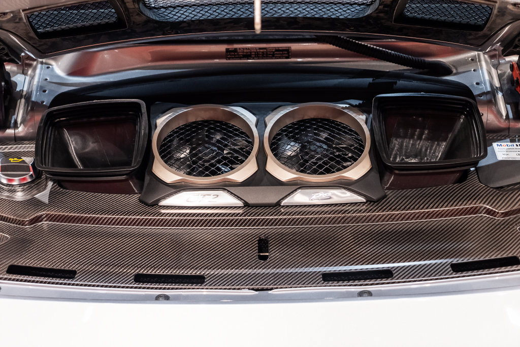 Used 2018 Porsche 911 GT2 RS RWD image 52