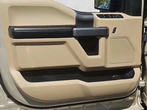 Used 2017 Ford F150 XLT w/ Equipment Group 302A Luxury AWD/4WD image 10