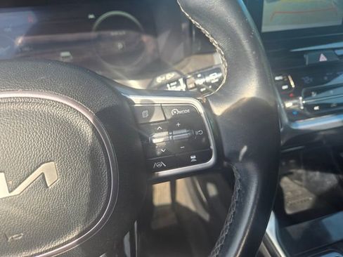 Used 2023 Kia Sorento SX AWD/4WD image 16