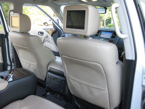 Used 2018 Nissan Armada Platinum w/ Captain Seat Package RWD image 36