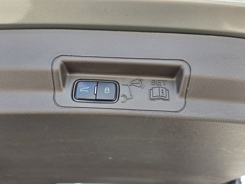 Used 2020 Ford Explorer Platinum AWD/4WD image 10