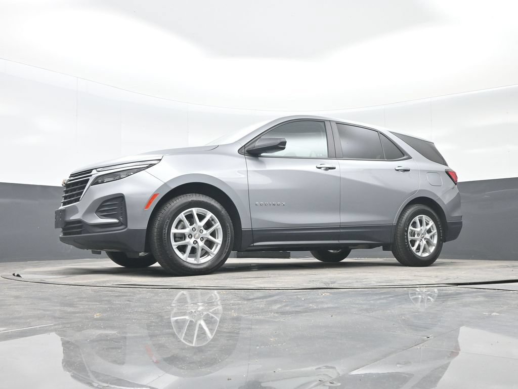 Used 2023 Chevrolet Equinox LS FWD image 35