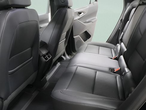 New 2026 Chevrolet Equinox LT w/ Convenience Package II FWD image 26