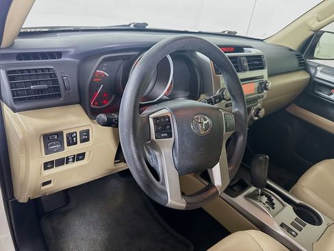 Used 2013 Toyota 4Runner SR5 w/ Convenience Pkg RWD image 10