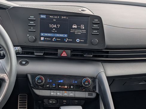 Certified 2025 Hyundai Elantra Sport FWD image 15