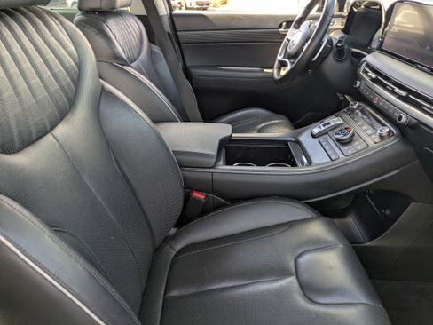 Used 2023 Hyundai Palisade Limited w/ Cargo Package image 12