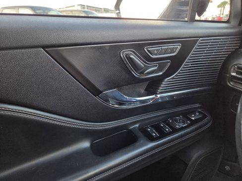 Used 2022 Lincoln Corsair FWD w/ Premium Package image 44