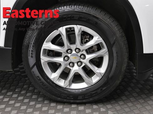Used 2021 Chevrolet Traverse LS AWD/4WD image 31