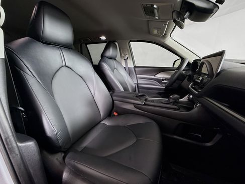 Used 2026 Toyota Grand Highlander AWD Hybrid image 27