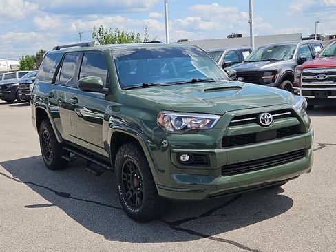 Used 2022 Toyota 4Runner TRD Sport AWD/4WD image 7