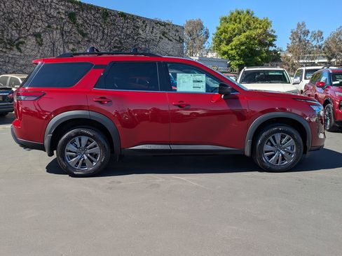 New 2026 Nissan Pathfinder SV image 6