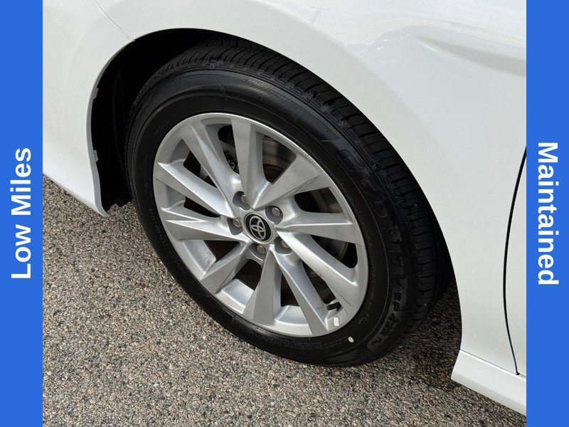 Used 2024 Toyota Camry LE w/ Convenience Package FWD image 10