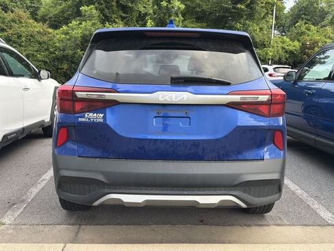 Used 2023 Kia Seltos LX AWD/4WD image 5