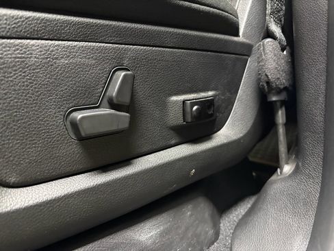 Used 2025 RAM 2500 Big Horn image 14